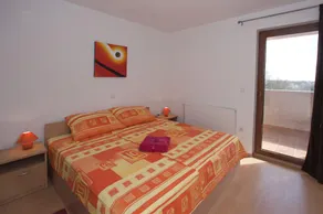 Holiday house for 12 person with pool on peaceful location - Image 4