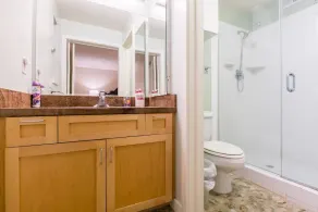 Modern 2-bedroom condo in the heart of Downtown San Jose. Walkable to dining, entertainment, and transit—perfect for business travelers, couples, or short-term stays. - Image 3