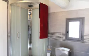 Pet Friendly Home In Avignon - Image 5