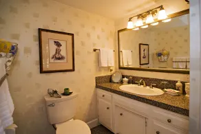 TRANQUJIL GARDEN STUDIO RETREAT,  W/HOT TUB Minutes from Downtown Napa - Image 3