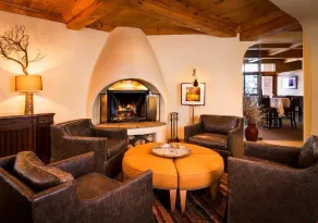 Living Space with Access to Hot Tub, Pool & Gym - Image 2
