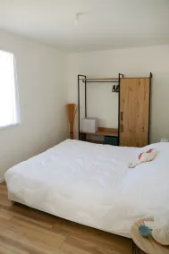 Spacious gîte close to the beach and port - Image 5