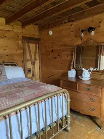Circa 1850s fully renovated Vermont farmhouse less than 15 miles from Jay Peak - Image 5