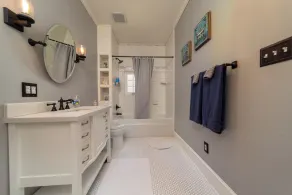 Best Location downtown GJ - Beautifully updated 2 Bedroom! - Image 2