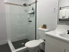 Sussex Gem - 1 bedroom apartment in the heart of Sussex Inlet - Image 4