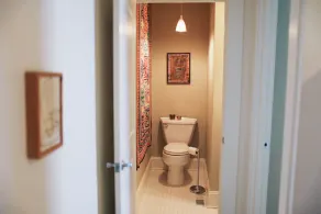 Designer ägt hus på vibrerande Williams Avenue nära Mississippi - Image 3