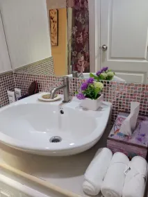 Linla House - Image 3