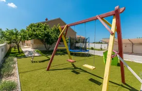 Nice home in Polaca with private swimming pool, can be inside or outside - Image 2