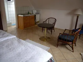 Studio avec Internet, barbecue et pavillon - Image 4