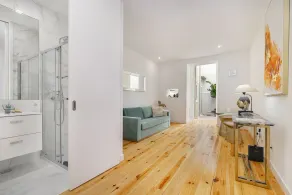WHome Chic 1-bed w/ Patio perfect to explore Lisbon - Image 2