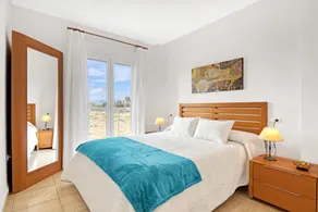 Denia Clemenvilla - Image 4
