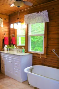 Waterfront Cottages near Lake George and Saratoga Springs - Image 2