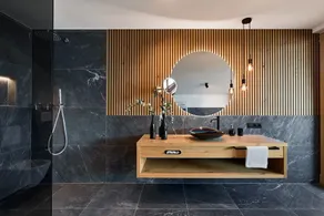 Apartment \"Schwarzhorn\": Mountain View, Infrared Sauna and Feestanding Bathtub - Image 3