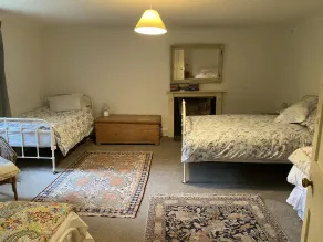 Superb country house with extensive grounds. Sleeps 13 +  - Image 3