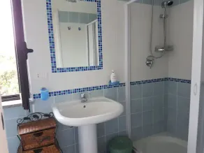 Independent apartment in a stately home - Image 3