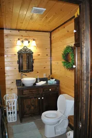 Secluded, luxurious cabin perched above Eagle Fork Creek with sunrise views. - Image 3