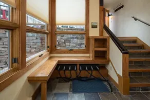 Grand condo confortable sur 1 niveau, patio en pierre spacieux, à 5 min de ski - Image 2
