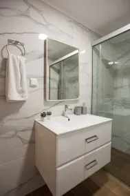 Relaxed Seaside Living, Tris Ekklisies - Sleeps 4 - Image 3