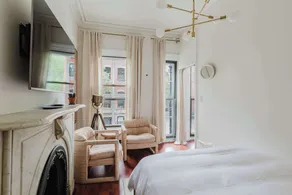 West Village Gem - Image 4