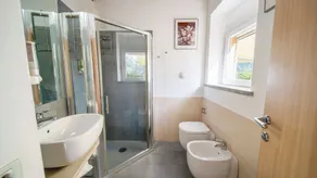 Apartment for 4 private patio, 7 km from the sea close to Portofino and 5 Terre. - Image 3