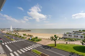 Holiday Apartment \"Mer Beau Rivage\" near Beach with Private Terrace & Wi-Fi - Image 3