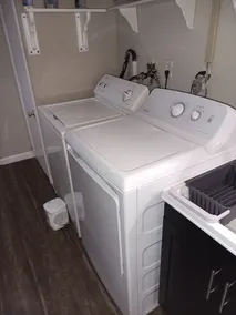 Nice Studio Basement apartment. .  FREE PARKING! - Image 2