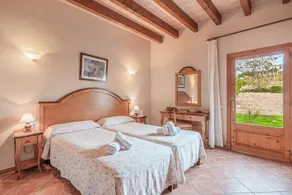 Ferienhaus Finca Can Roca mit Meerblick, Pool und WLAN - Image 2