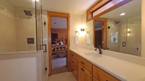 17 Redcedar-Sunriver, Oregon: Hot Tub, BBQ, WiFi, SHARC Aquatics, Tubing Hill, Mt. Bachelor, Golf Course View, Deschutes River, Tennis, Bike Paths - Image 4