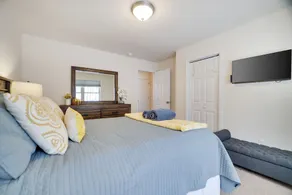 Lake House in the Summer, Ski Chalet in the Winter, Dog Friendly! - Image 4