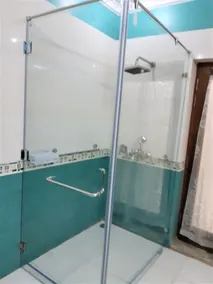 Fully Furnished 2BHK Exe. Suite - 2 rooms, lobby, kitchen, 2 bathrooms, Garden - Image 3