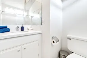 ★ Récemment rénové! Condo moderne à 5min de la plage ★ - Image 5