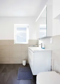 Apartamento moderno con equipamiento sofisticado. - Image 2