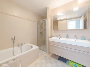 Apartment Paul's parklane with balcony by Interhome - Image 2