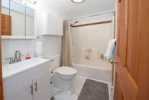 Cozy Caribou Corner in peaceful wooded area, close to airport, trails, Sleeps 7! - Image 5
