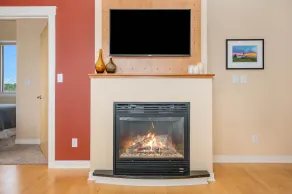 Luxurious Ludington Condo - Image 2