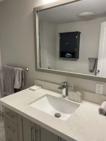 Sooke Ocean View Suite - Image 4