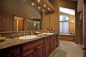 Stonegate 12 - Image 3