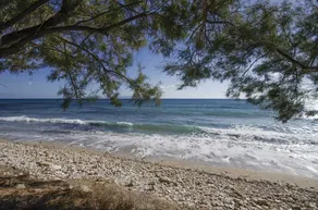 Villa in Vlachata with private pool and stunning views close to Lourdas. - Image 4