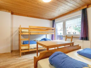 Spacious group house with lots of privacy - Image 5