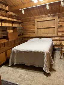 Cozy cabin on 5 acres - Image 5