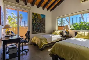 Two Casas and Two Pools, all for one price.......Near the Beach!!! - Image 3