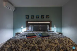 Beautiful 2 bdr 2 bath apt at the #1 Best Beach of the Carribbean: EAGLE BEACH! - Image 5