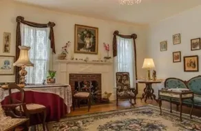 Carrier Houses Bed & Breakfast - Image 3