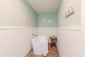 Modern Beach Oasis | Hot Tub + 2 Min Walk to Beach - Image 3