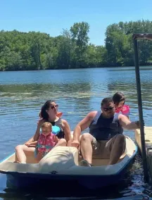 Romantic House on the Lake-Hot Tub Pet Friendly-kayaks-Fishing Boat. Sleeps 8 - Image 2