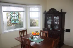 Cute Wine Country Bungalow - Image 5