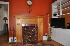 Delightful, Family Friendly,  Heritage, Urban Home Near All Amenities, - Image 2