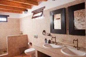 CANARISKA HUSET PRIVAT, POOLVÄMPAD 27-28 - Image 3