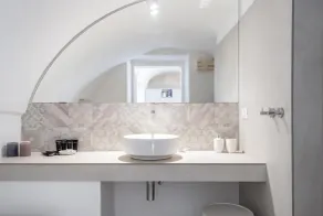 GuestHost - Palazzo Rapanà - Luxury Apt with hydromassage pool - Image 3