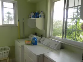 %OFF LUXURY HOME, WATERFRONT, 5 MINS FROM OCEAN, 80FT DOCK, HOT TUB - Image 2